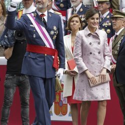 El Rey Felipe VI y la Reina Letizia presiden el desfile de las Fuerzas Armadas en Logroño