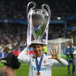 Cristiano Ronaldo con la decimotercera Champions del Real Madrid en la cabeza