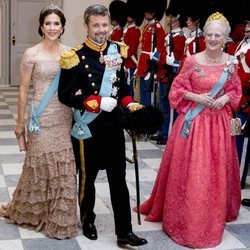 El Príncipe Federico de Dinamarca en la cena de su 50 cumpleaños con la Princesa Mary y la Reina Margarita