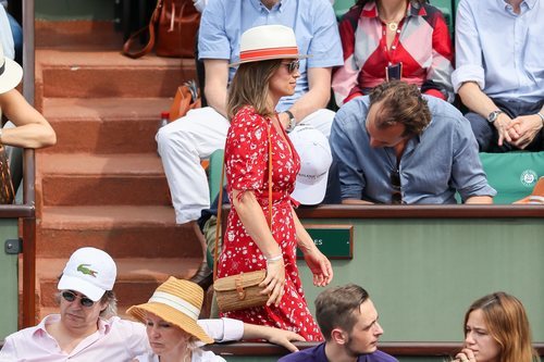 Pippa Middleton luciendo tripa de embarazada en el Roland Garros 2018
