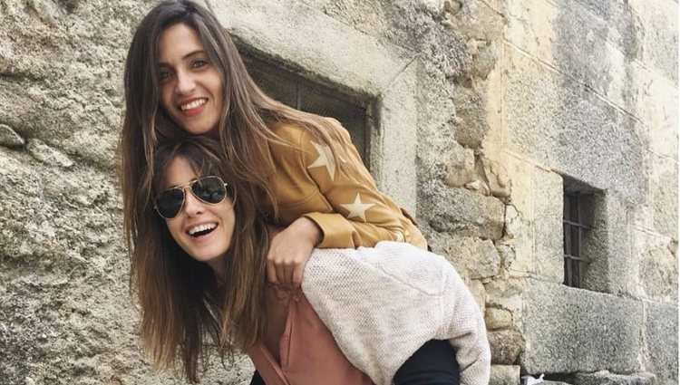 Isabel Jiménez y Sara Carbonero divirtiéndose juntas en Navalacruz