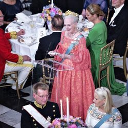 Margarita de Dinamarca da un discurso en la cena por el 50 cumpleaños de Federico de Dinamarca