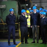 El Rey Felipe visita la fábrica Sidenor en Reinosa