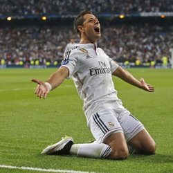 Chicharito celebrando un gol con el Real Madrid