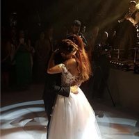 Sergi Roberto y Coral Simanovich bailando en su boda en Tel Aviv