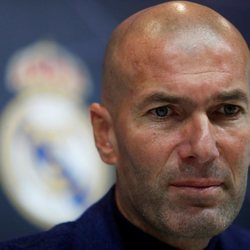 Zidane anunciando su dimisión como entrenador del Real Madrid
