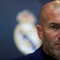 Zidane anunciando su dimisión como entrenador del Real Madrid