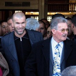 Zidane junto a sus padres en Argelia