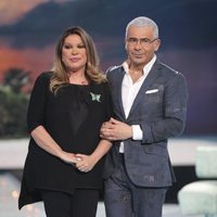 Jorge Javier Vázquez y Paca, la mujer de Francisco, en la gala 12 de 'Supervivientes 2018'