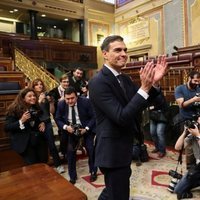 Pedro Sánchez agradeciendo el apoyo recibido en la moción de censura para convertirse en Presidente del Gobierno
