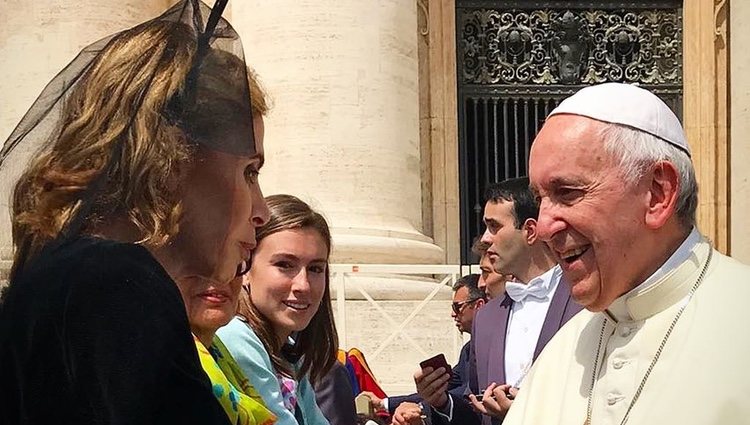 Ágatha Ruiz de la Parada con el Papa Francisco I en Roma