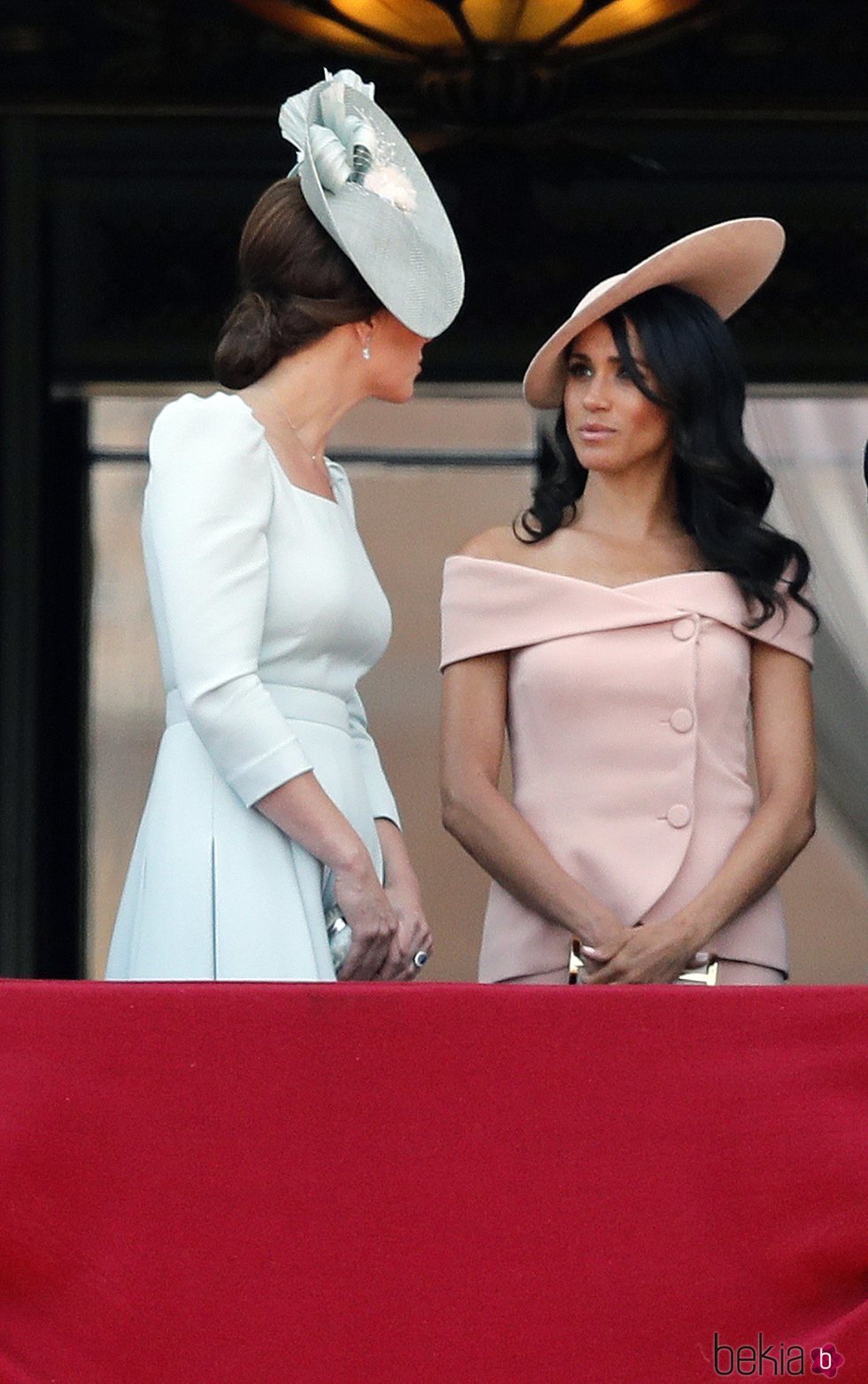 Kate Middleton y Meghan Markle en el balcón del Palacio de Buckingham en el Trooping The Colour 2018