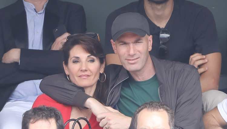 Zinedine Zidane y su mujer Véronique Fernández viendo la final de Ronald Garros 2018