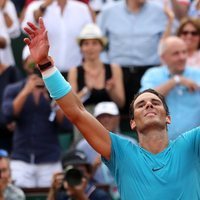 Rafa Nadal celebrando su victoria en Roland Garros 2018
