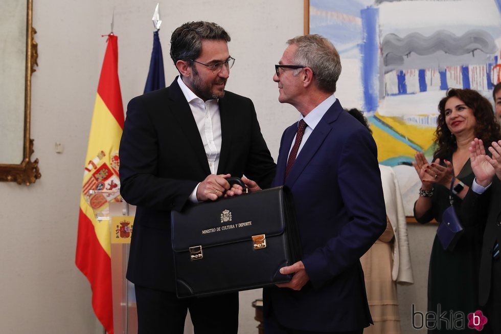 Màxim Huerta hace entrega de la cartera del Ministerio de Cultura y Deporte a José Guirao