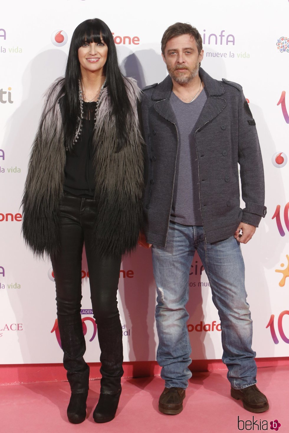 Susana Alva y Frasco G. Ridgway en el photocall de los Premios Cadena 100 de 2014