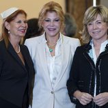 Carmen Alborch, la Baronesa Thyssen y Pilar del Castillo en la entrega de las Medallas de Oro en las Bellas Artes