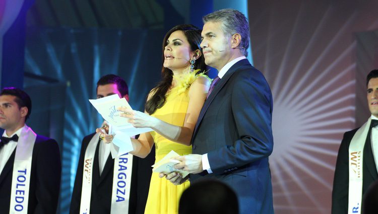 María José Suárez y Agustín Bravo, presentadores de la Gala Míster España 2011