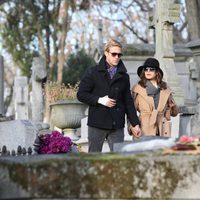 Ryan Gosling y Eva Mendes dan un romántico paseo por París