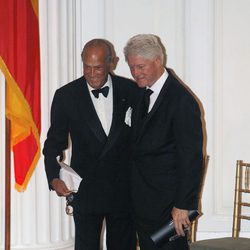 Óscar de la Renta y Bill Clinton en la 2011 Gold Medal Gala