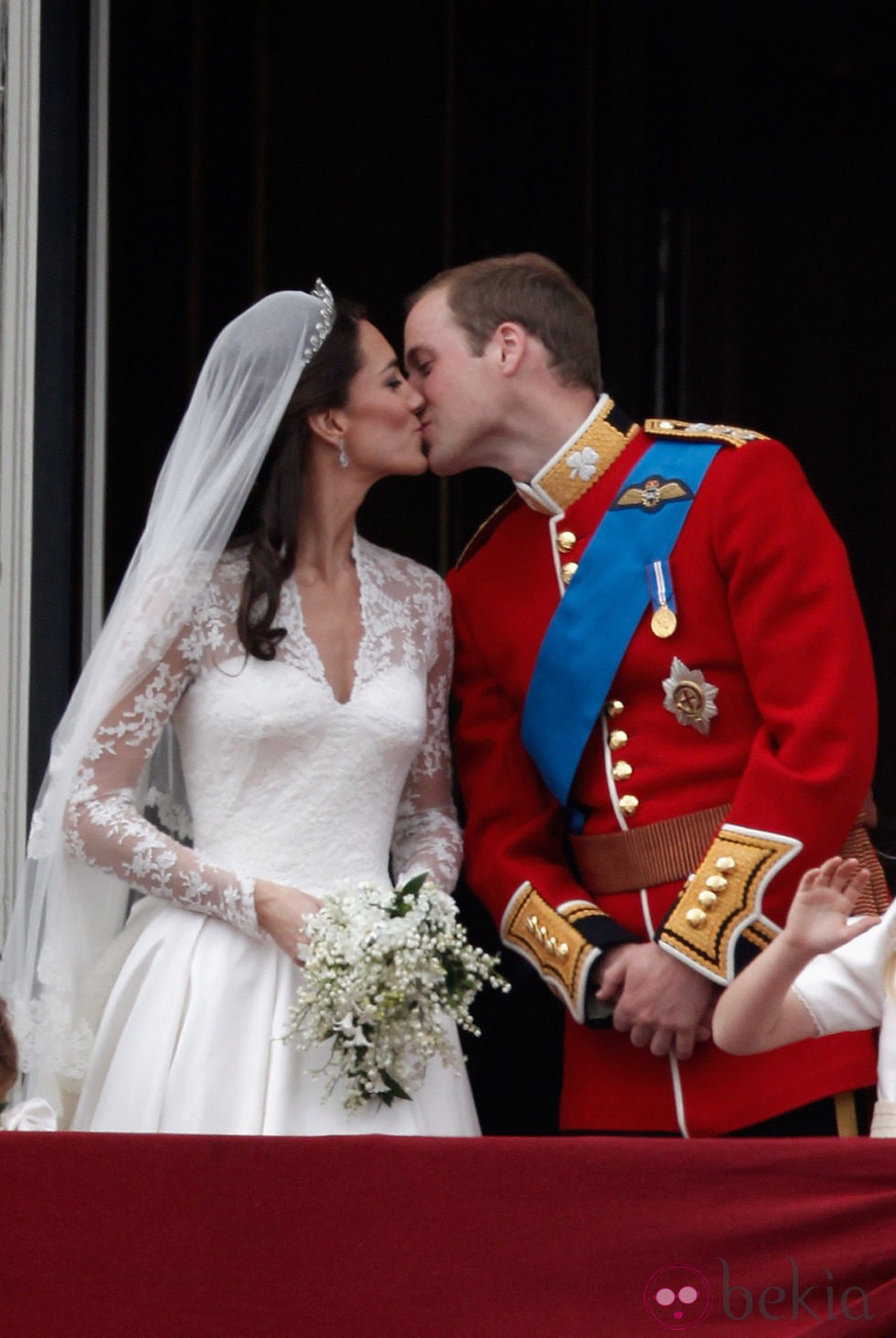 El beso de Guillermo de Inglaterra y Kate Middleton el día de su boda