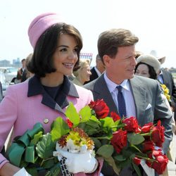 Katie Holmes interpreta a Jackie Kennedy en la serie 'Los Kennedy'