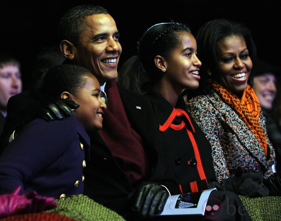 La familia Obama al completo en el encendido en del árbol de navidad en la Casa Blanca