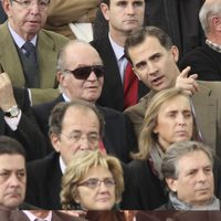 El Rey Juan Carlos junto al Príncipe Felipe en la Copa Davis