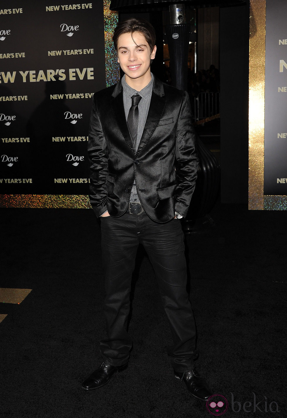 Jake T. Austin en el estreno de 'New Year's Eve' en Los Angeles