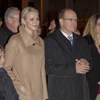 Los Príncipes Alberto y Charlene de Mónaco inauguran la Navidad