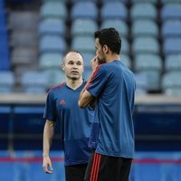 Sergio Busquets y Andrés Iniesta en el último entrenamiento de España antes de debutar en el Mundial de Rusia 2018