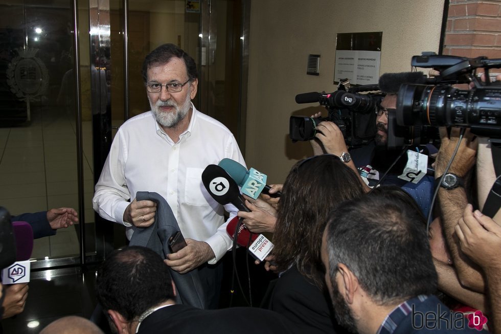 Mariano Rajoy entrando a su nuevo puesto de trabajo