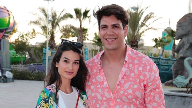 Diego Matamoros con su novia en la Summer Party 2018 del Parque Warner de Madrid