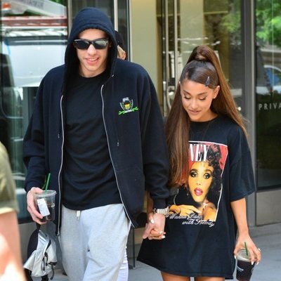 Ariana Grande y Pete Davidson de paseo por Nueva York