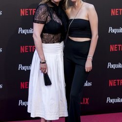 Belinda Washington y su hija, Andrea Lázaro, en la premiere de la segunda temporada de 'Paquita Salas'