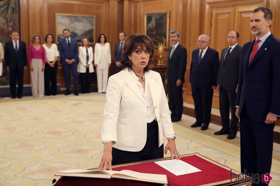 Dolores Delgado prometiendo su cargo como Ministra de Justicia