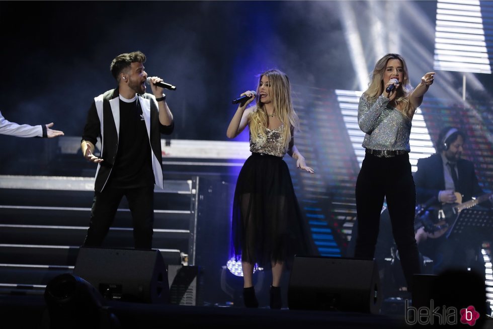 Ricky, Nerea y Mimi durante el concierto 'OT Bernabéu'