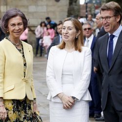 La Reina Sofía, Ana Pastor y Alberto Nuñez Feijoo durante un acto en la Catedral de Santiago de Compostela