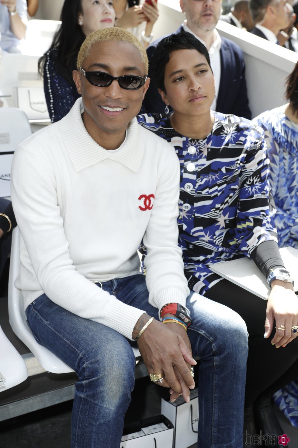 Pharrell Williams y su esposa en el destile Alta Costura 2018/2019 de chanel en París