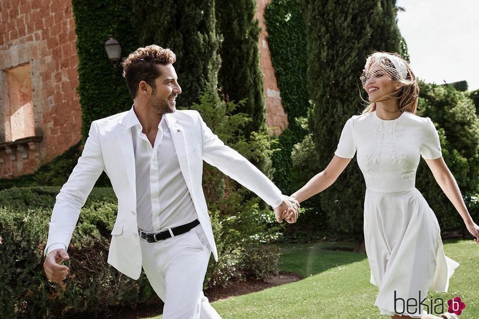 David Bisbal y Rosanna Zanetti celebrando su boda con un segundo look