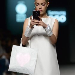 Nerea Rodríguez desfilando en la Madrid Fashion Week 2018