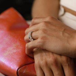 Rosanna Zanetti luce anillo de boda en la que es su primera aparición tras el enlace