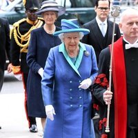 La Reina Isabel en la celebración del centenario de la RAF