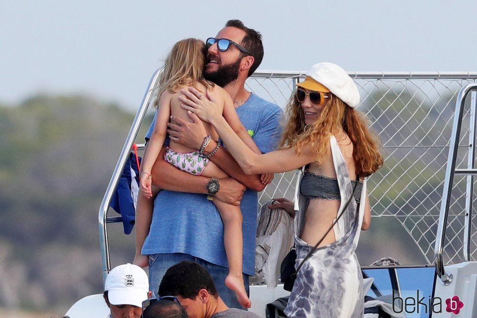 Borja Thyssen, Blanca Cuesta y su hija de vacaciones en Ibiza