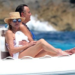 La Boronesa Thyssen y Manuel Segura disfrutando de un paseo en lancha en Ibiza