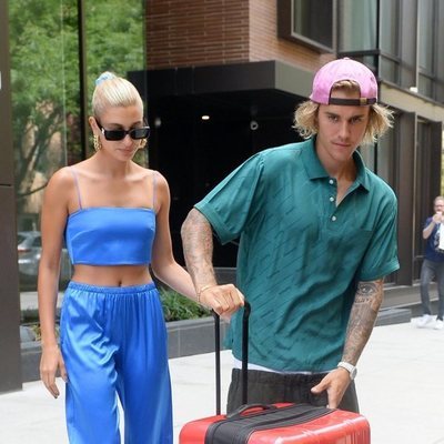 Justin Bieber y Hailey Baldwin abandonando el apartamento de la modelo en Nueva York