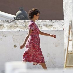 Penelope Cruz paseando por el rodaje de 'Dolor y Gloria'