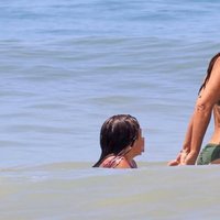 Paula Echevarría disfrutando de las playas de Cádiz con su hija Daniella