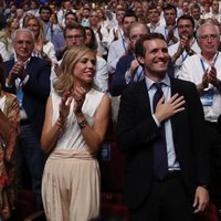 Pablo Casado y su mujer Isabel en el nombramiento como Presidente del PP