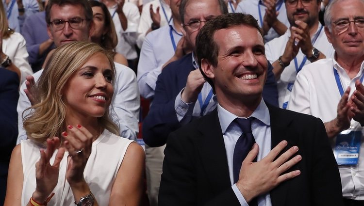 Pablo Casado y su mujer Isabel en el nombramiento como Presidente del PP